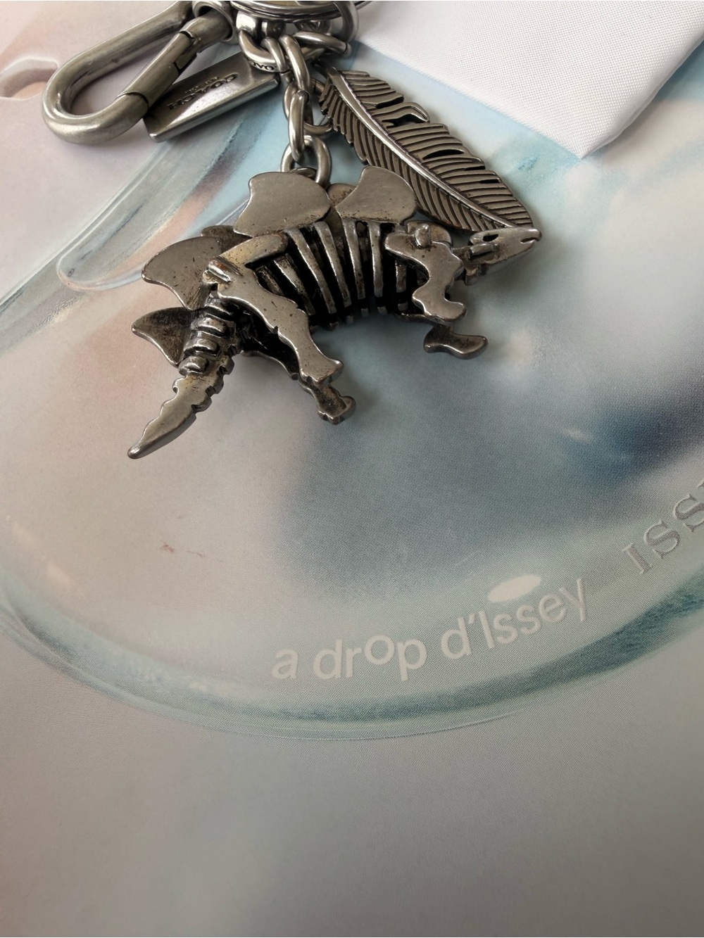 Coach Lexie dinosaur keychain Charm new metal heavy with dust bag new - Picture 6 of 7